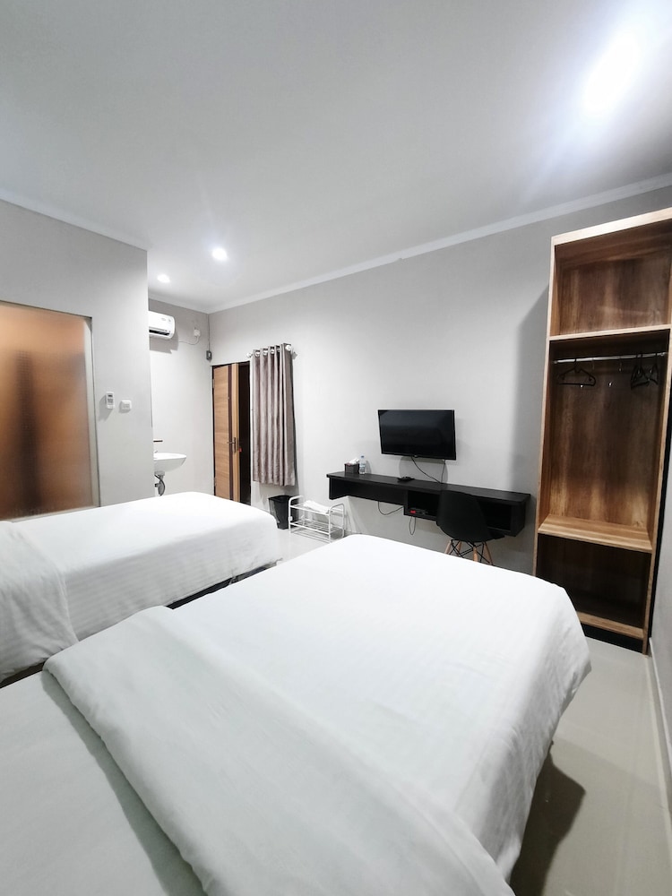 Deluxe Twin Room - Photo 2