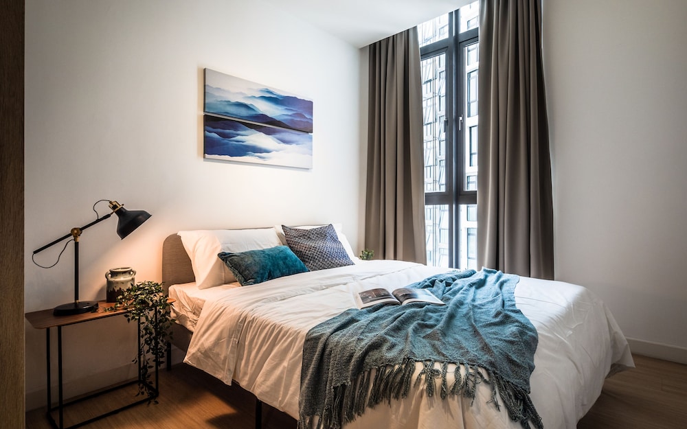 Three Bedroom Apartment - Photo 17