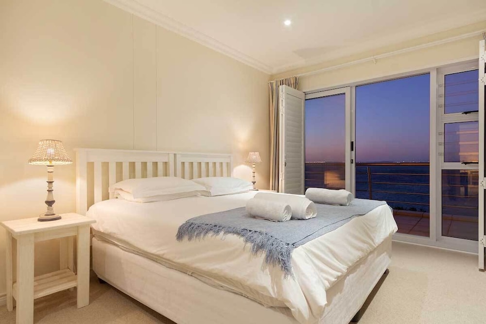 House (4 Bedrooms) photo 3