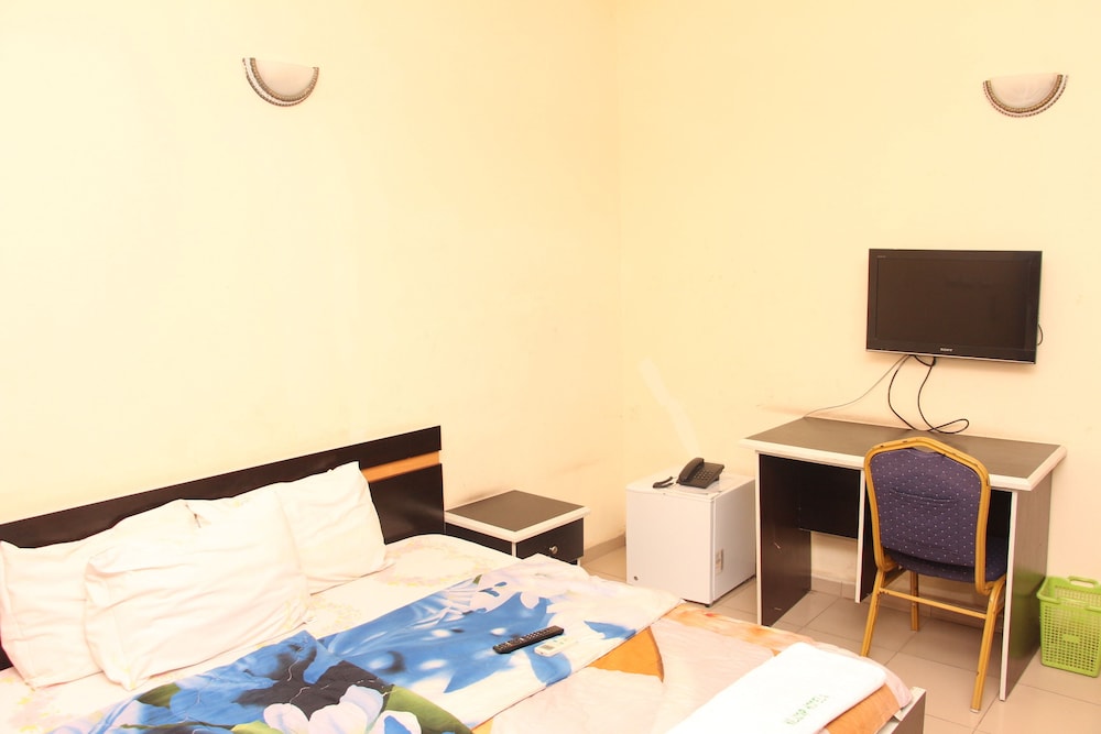 Standard Room photo 2