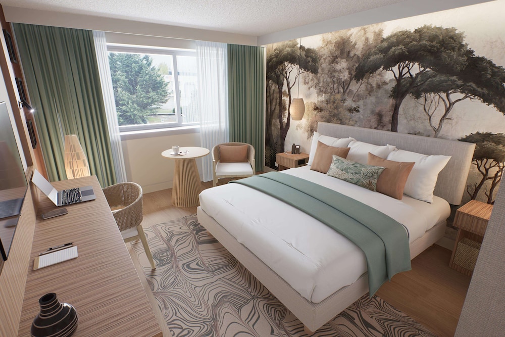 Deluxe Room, 1 King Bed, Non Smoking - Photo 1