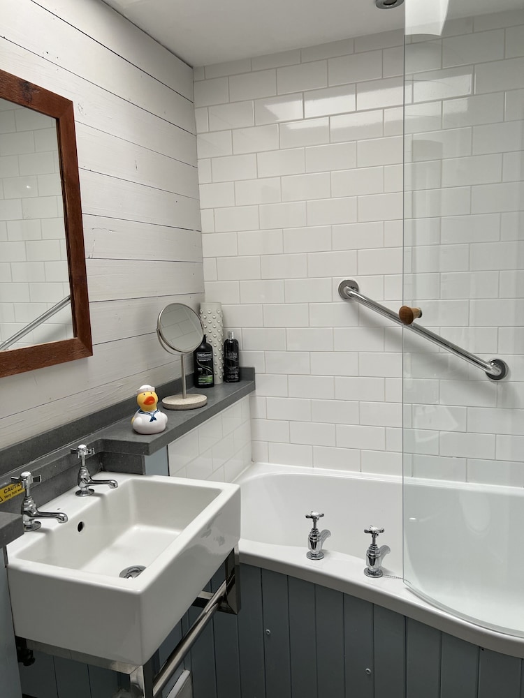 Double Room, Ensuite (Stable Block) photo 2
