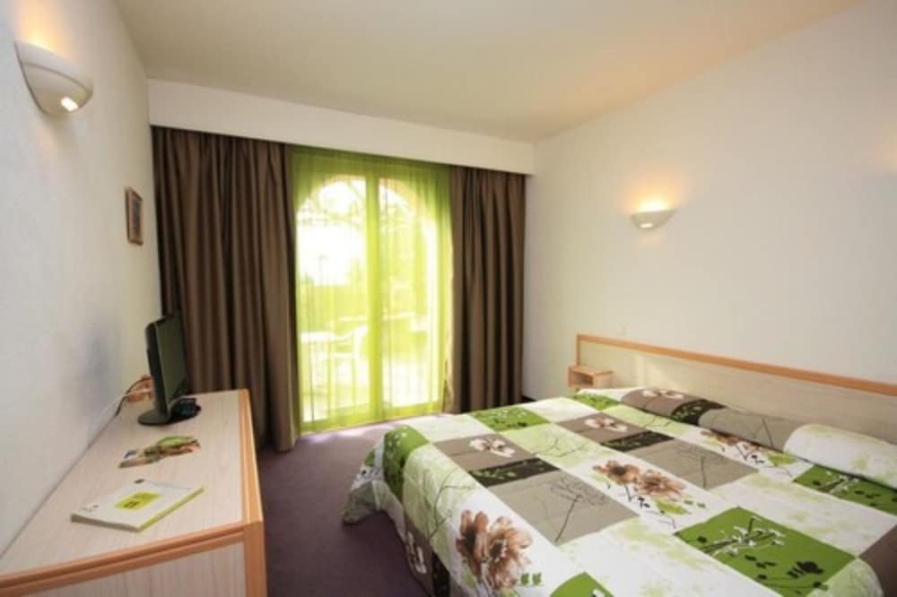 Comfort Double Room (Côté Jardin) photo 1