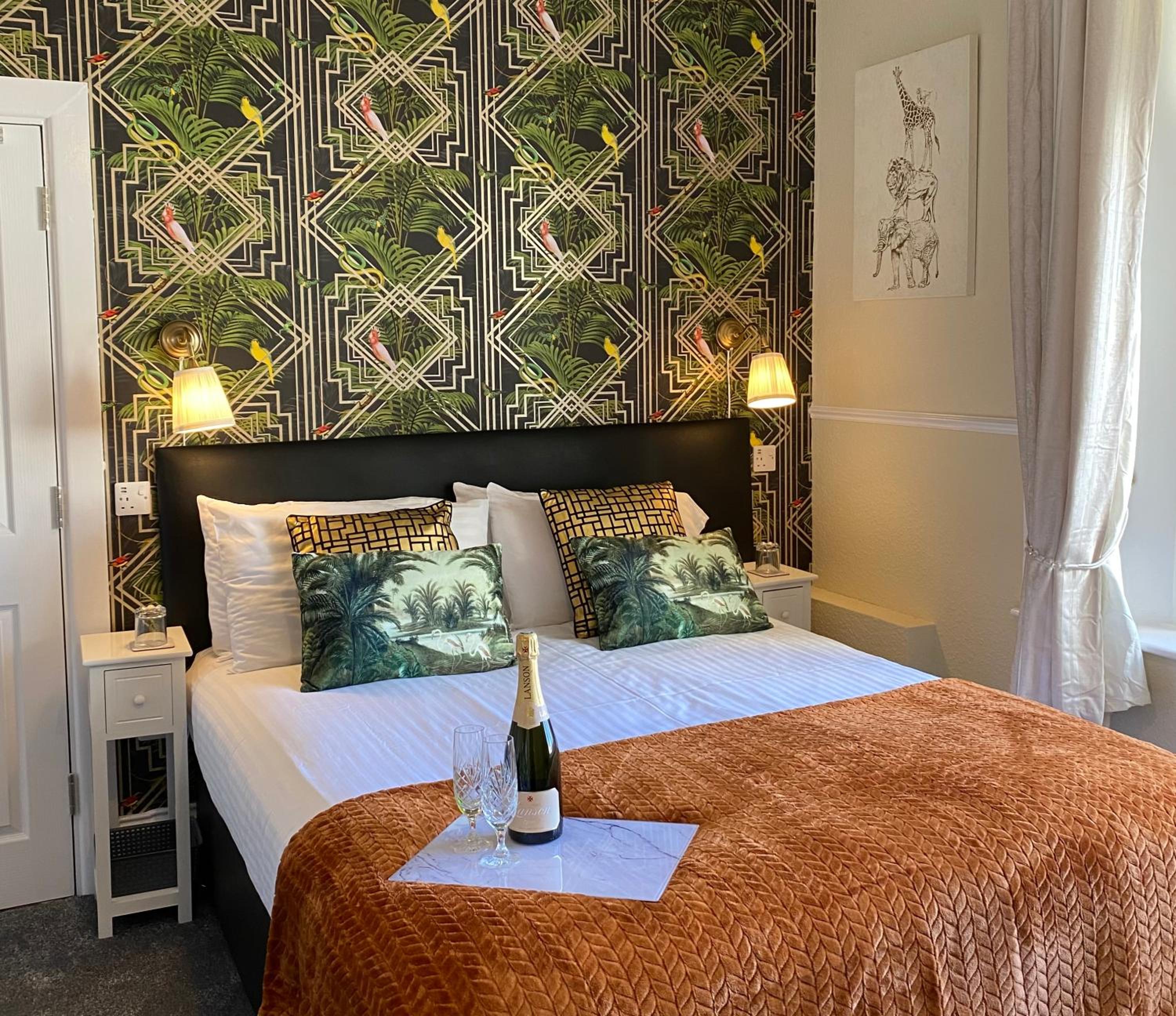 King Room 2 with private bathroom photo 1