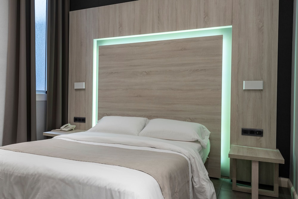 Economic Tiny doble room (1 cama doble) photo 2