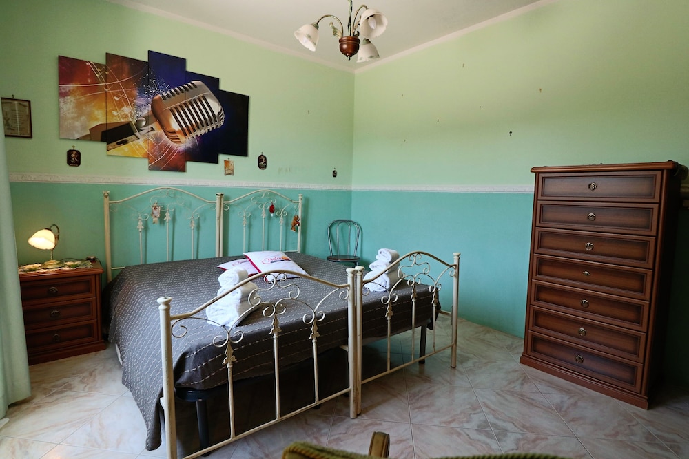 House, 2 Bedrooms (Tromba) photo 1