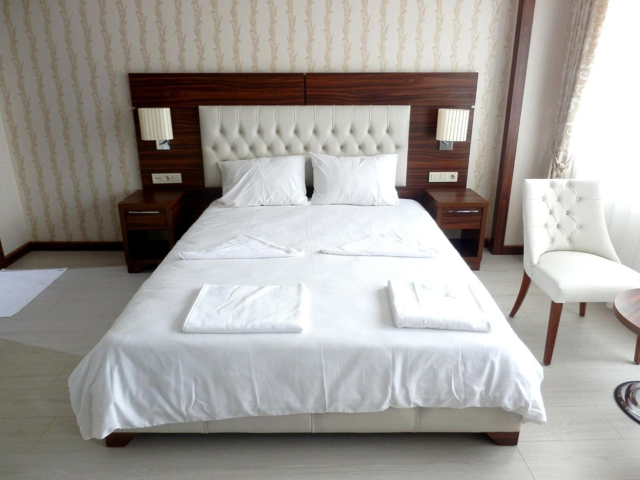 Studio Apartment photo 2