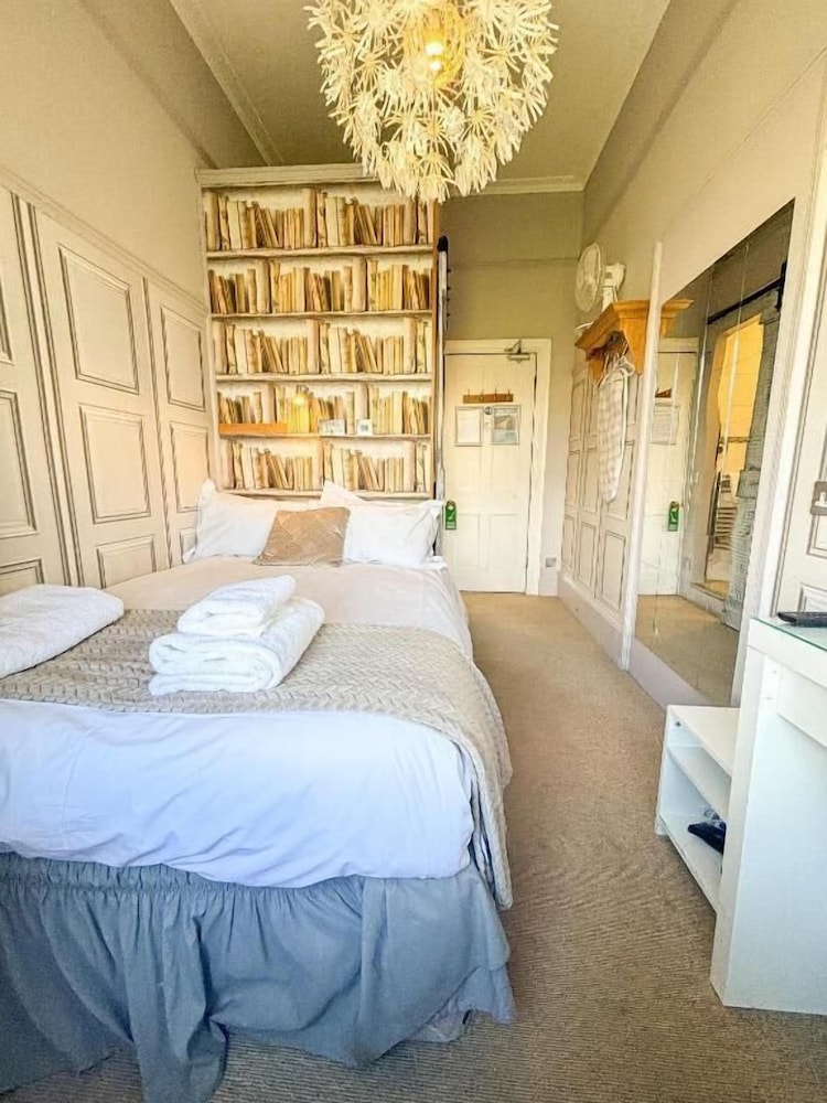 Standard Room photo 2