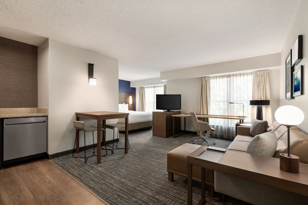 Studio, 1 King Bed (Mobility/Hearing Accessible, Tub)