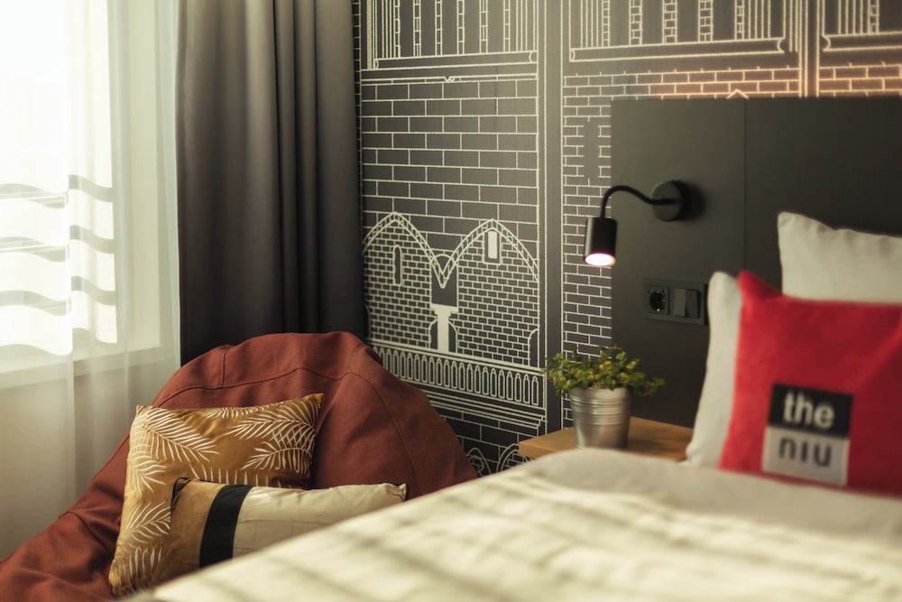 Standard Room, 1 Queen Bed - Photo 5