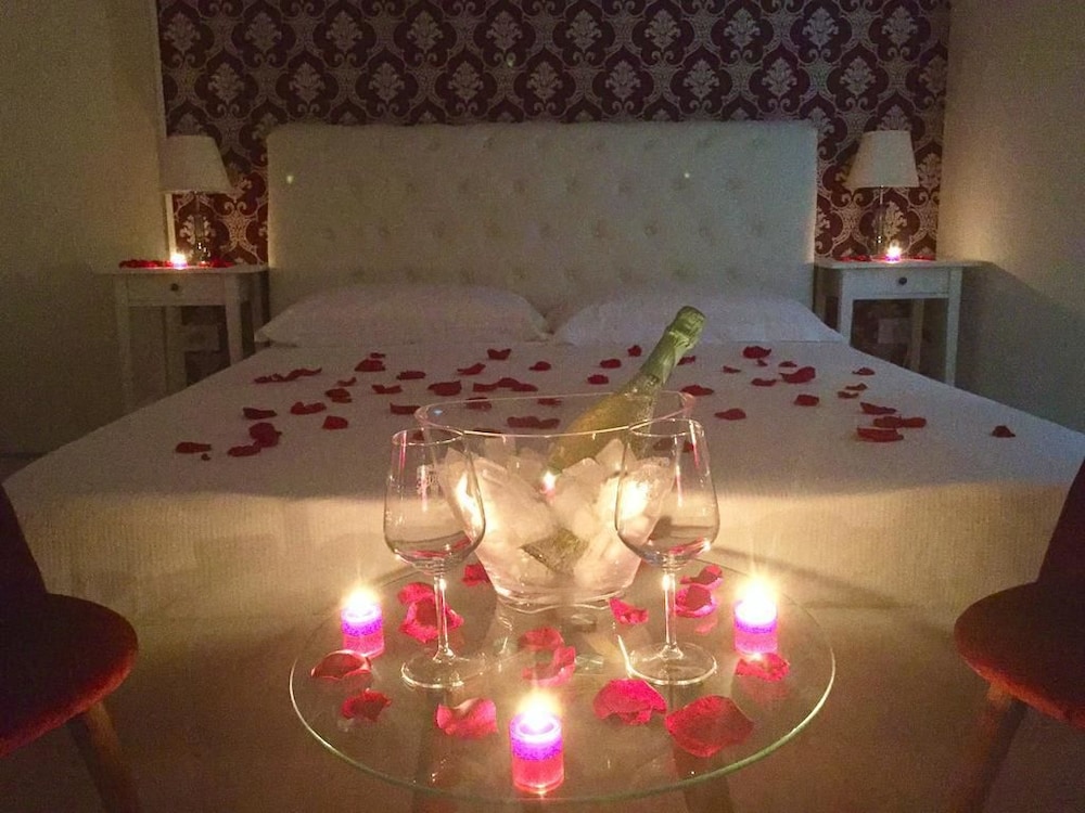 Elite Room, 1 Queen Bed, Ensuite photo 1