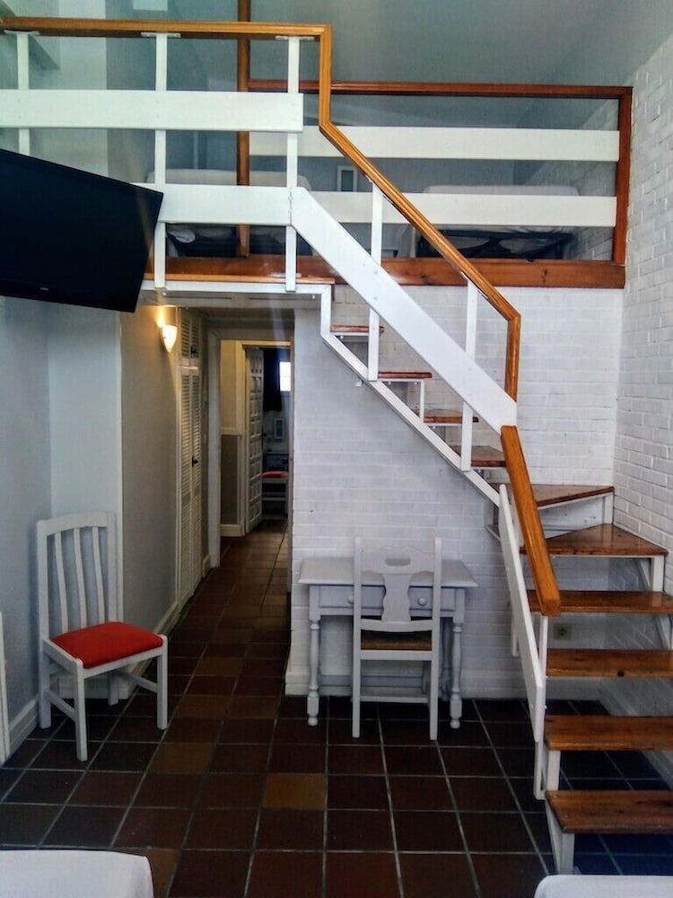 Quadruple Room (3 adults + 1 kid) photo 3