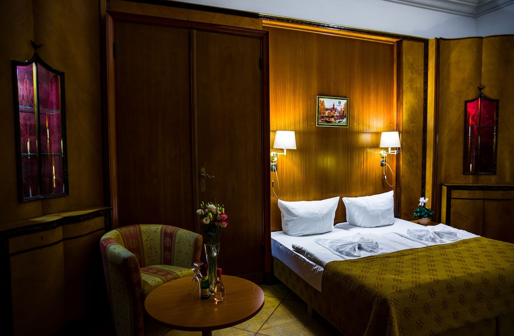 Basic Double or Twin Room, photo 7