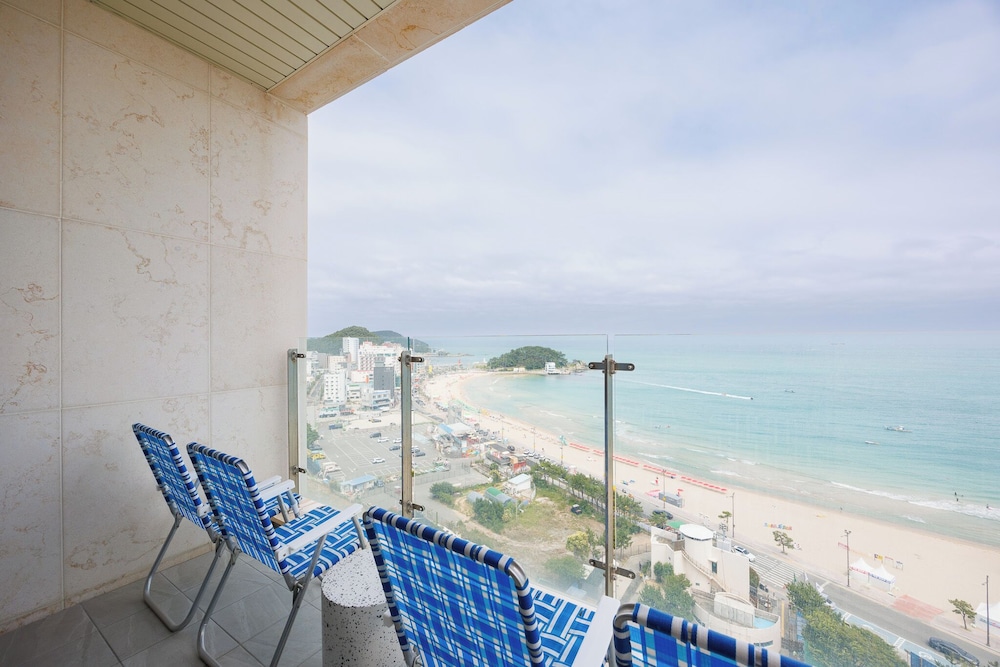 The Coolest Oceanview Deluxe Twin - Photo 3