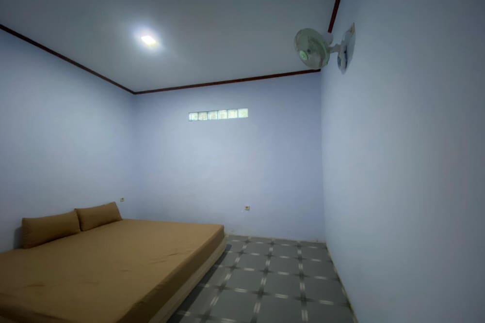 Economy Double Room - Photo 3