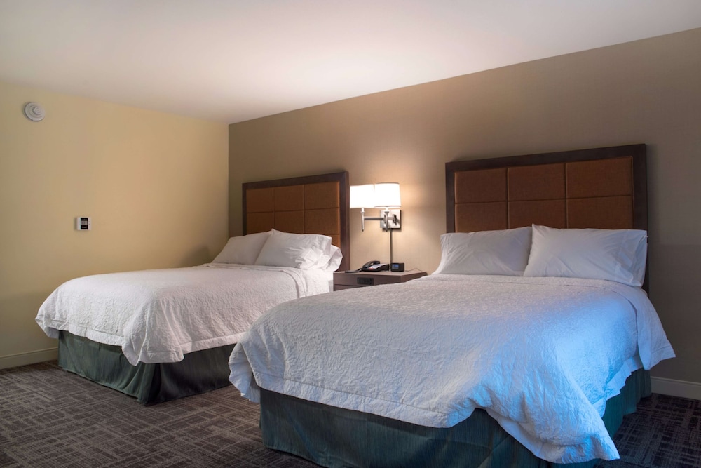 Room, 2 Queen Beds, Accessible, Bathtub (Hearing) photo 1