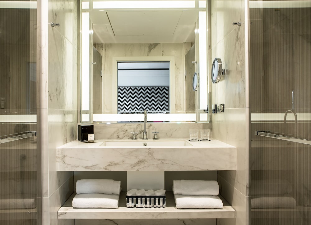Deluxe Double or Twin Room photo 3