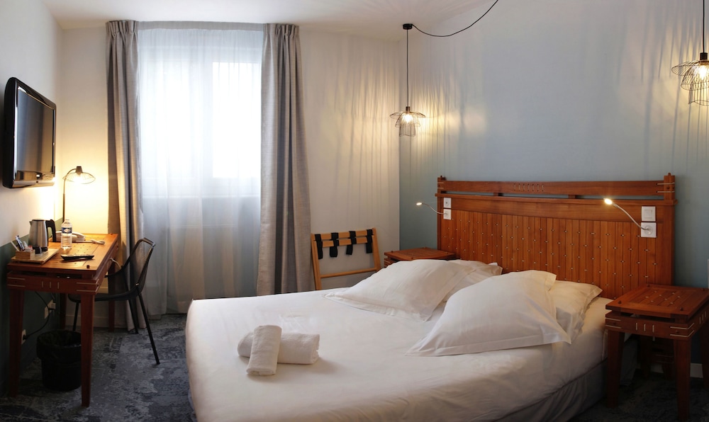 Standard Double Room, 1 Queen Bed, Garden View photo 3