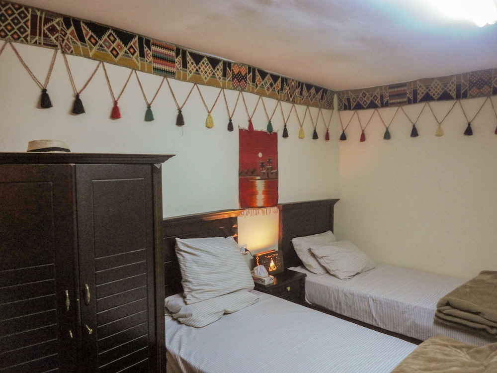 Panoramic Room