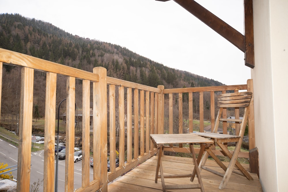 Family Quadruple Room, Ensuite, Mountain View (Marmottes) photo 2