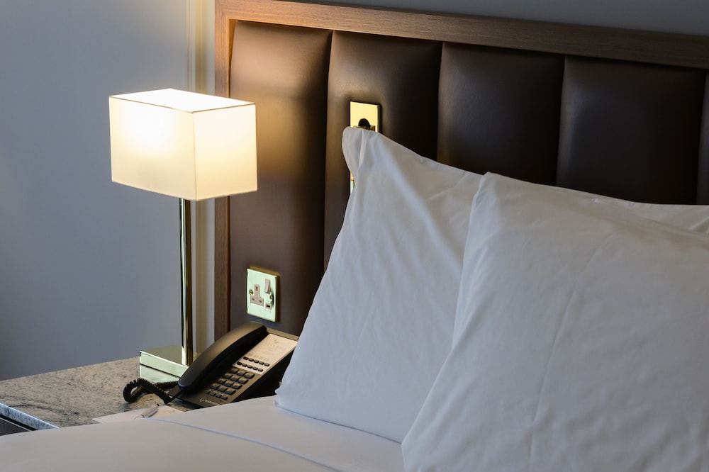 Suite, 1 King Bed, Non Smoking (Converts to 2 Twin Beds) - Photo 7