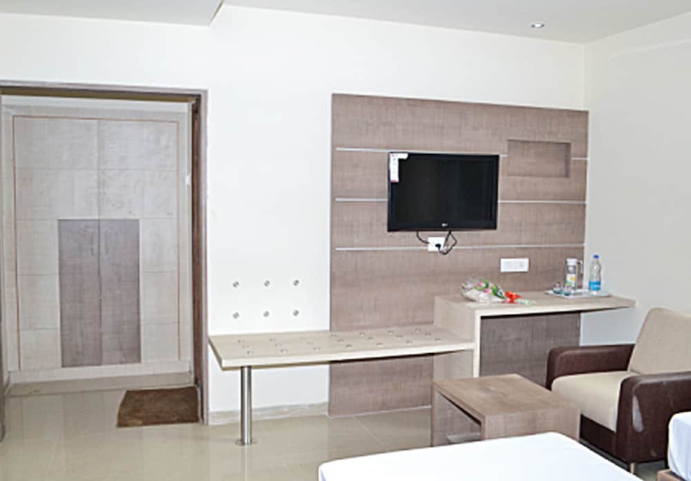 Premium Triple Room