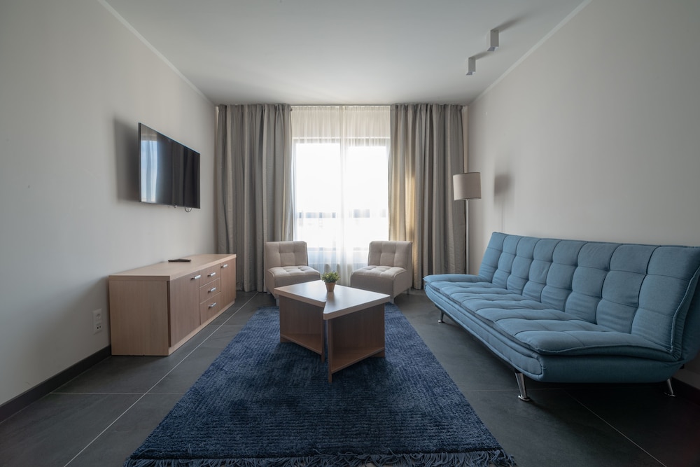 Suite, 1 Double Bed - Photo 3