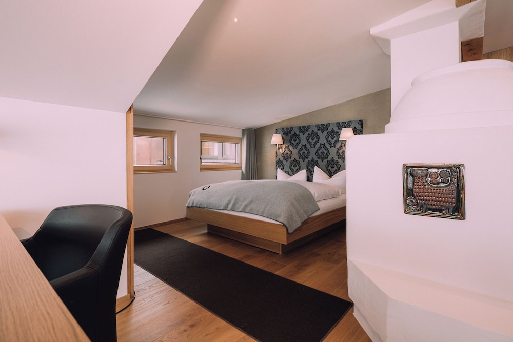 Junior Quadruple Room, Balcony, Mountain View