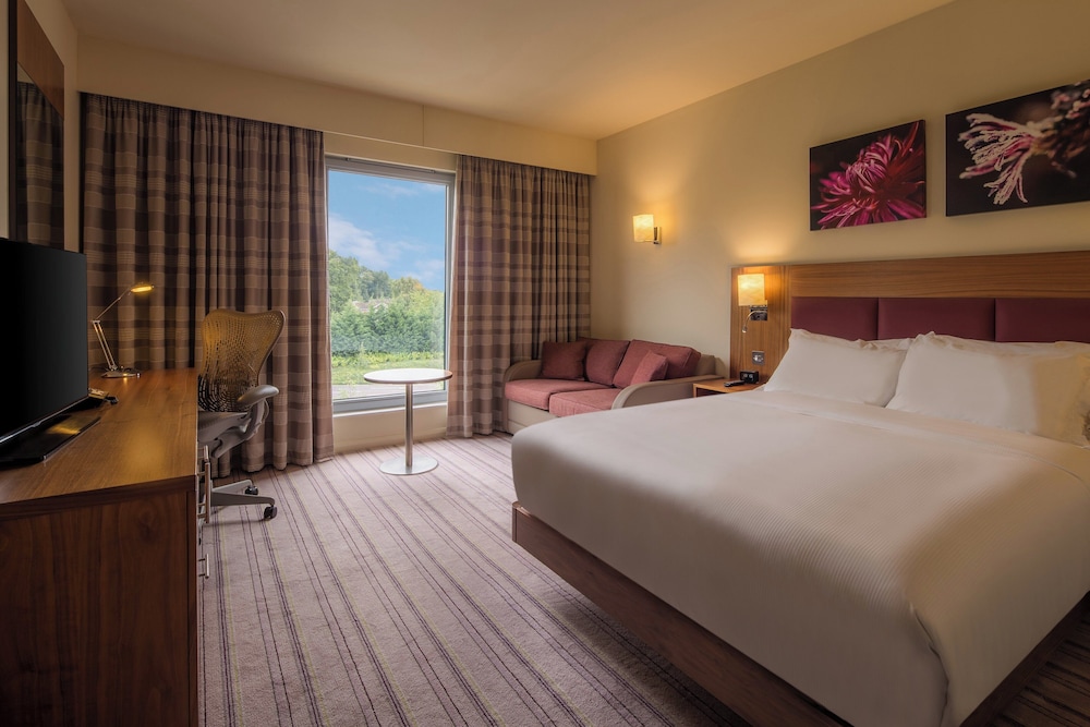 Standard Room, 1 Queen Bed - Photo 1