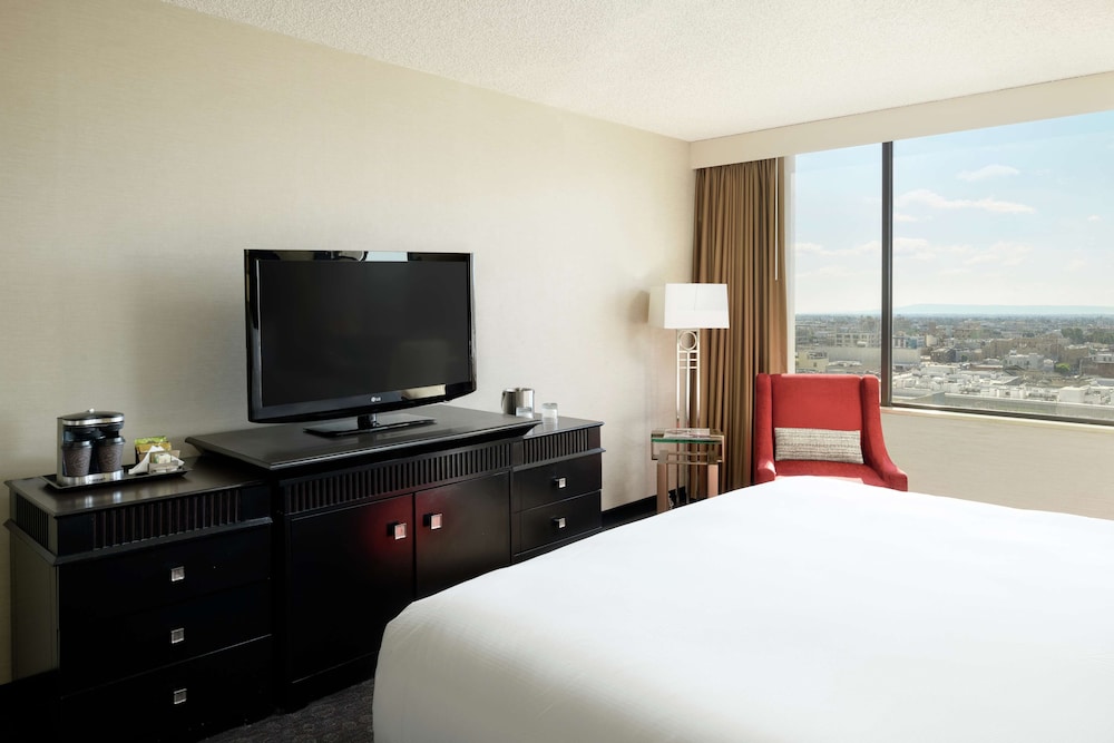 Suite, 2 Queen Beds, Non Smoking photo 1