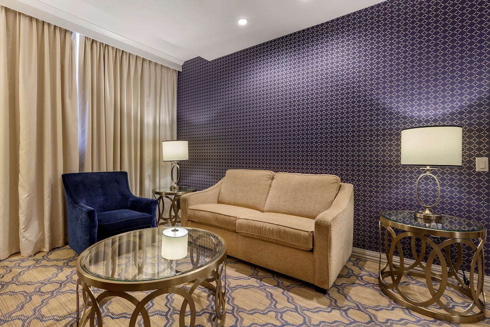 Standard Room, 2 Queen Beds, Non Smoking (with Sofabed) - Photo 4