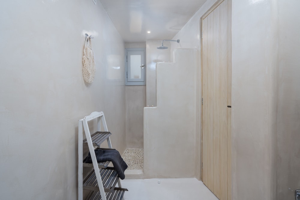 Comfort Apartment - Photo 17