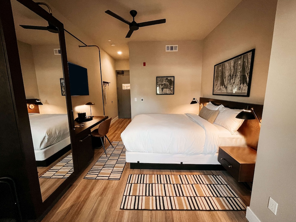 Room, 1 Queen Bed, Non Smoking - Photo 1