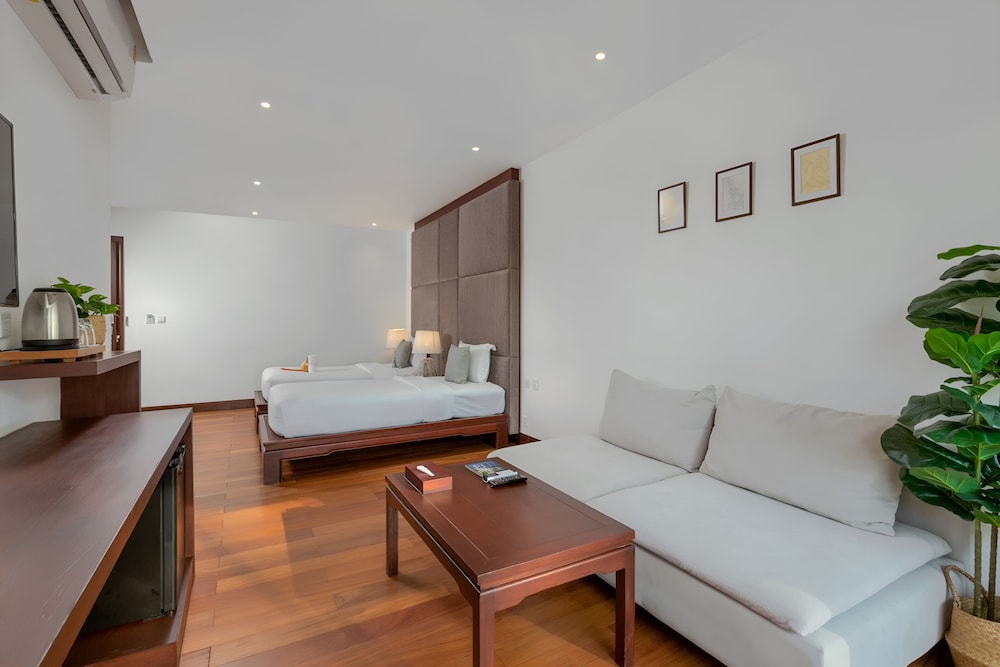 Deluxe Double or Twin Room, Beachfront - Photo 7
