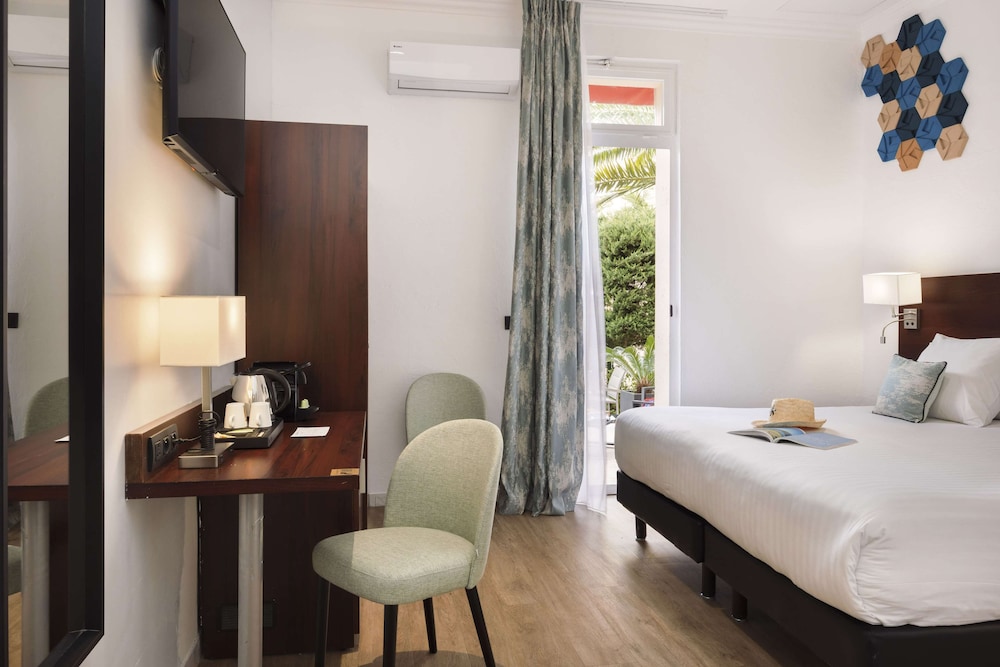 Superior Room, 1 Double Bed, Non Smoking, Sea View - Photo 2