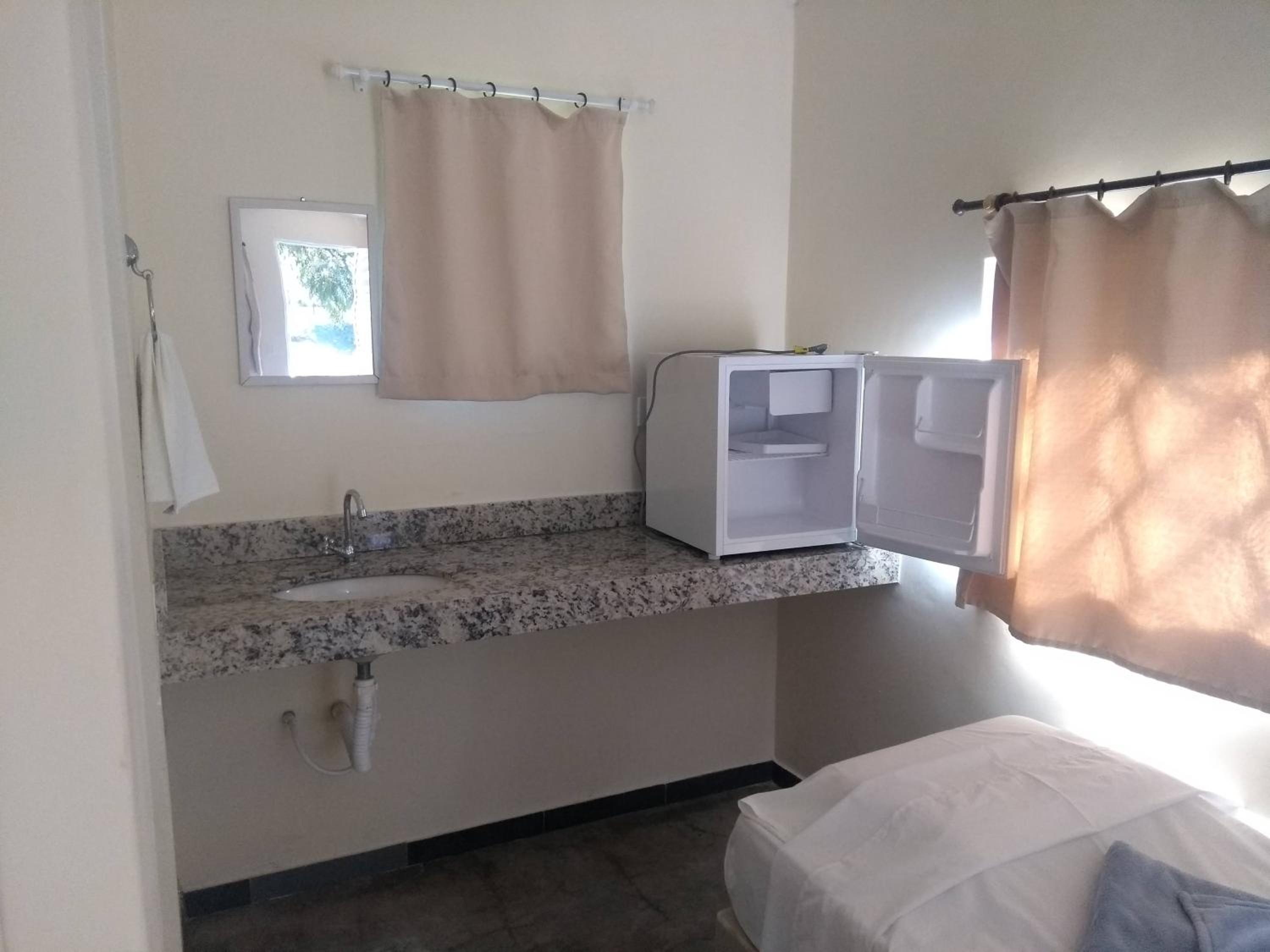 Triple Room with Pool View photo 3