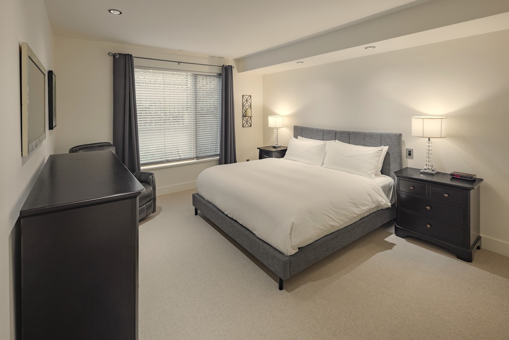 2 Bedroom Ocean Villa - Photo 2
