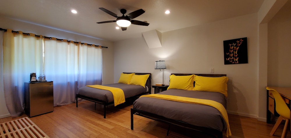 Two Full beds photo 1