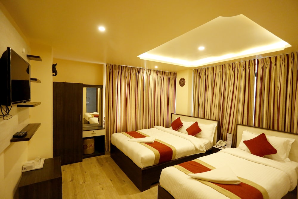 Deluxe Room - Photo 2