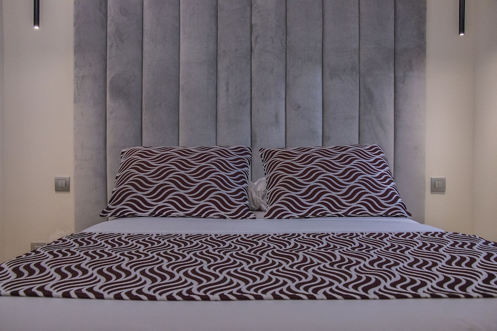 Basic Double Room, Private Bathroom (DbM) - Photo 5