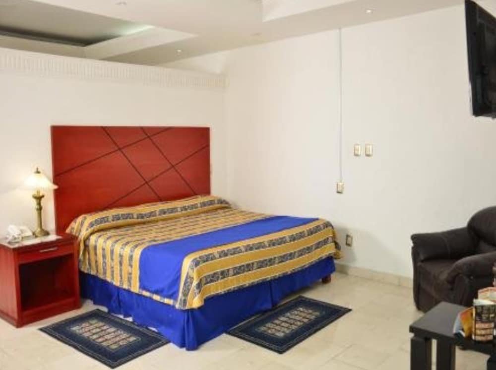 Single Room, 1 Queen Bed photo 1
