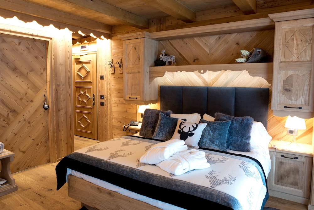 Deluxe Double Room photo 2