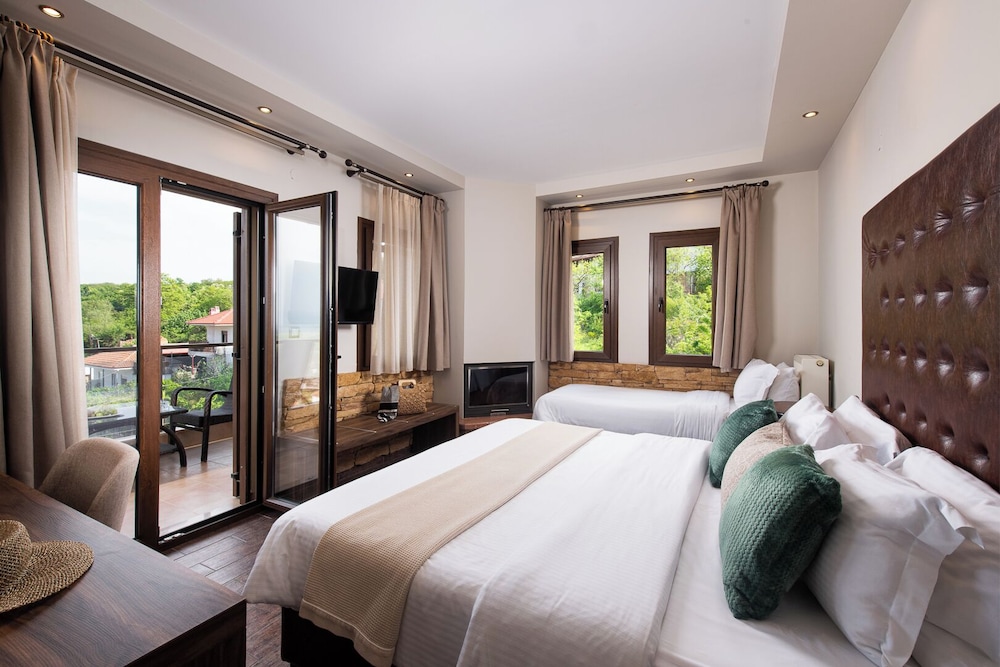 Comfort Triple Room