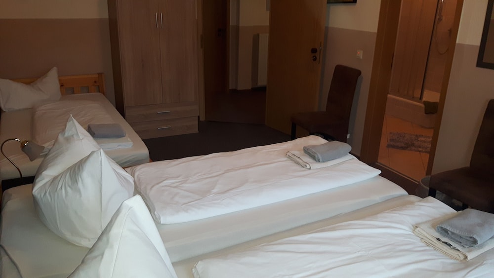 Triple Room - Photo 1