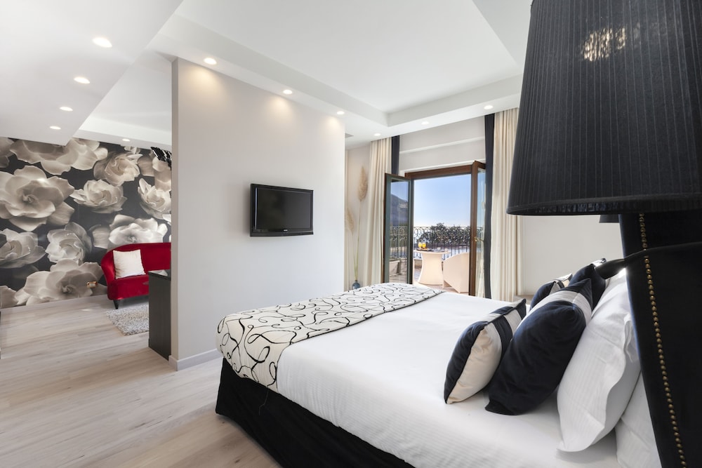 Junior Double Room, Balcony, Annex Building photo 3
