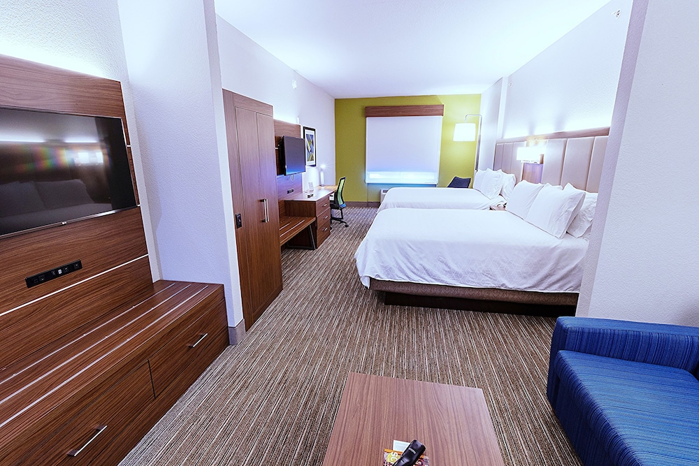 Standard Room, 2 Queen Beds, Accessible (Communications, Accessible Tub) - Photo 2