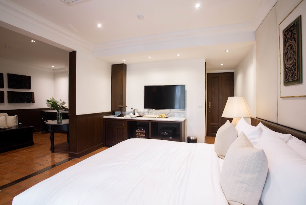 Grand Suite, 1 King Bed, Non Smoking - Photo 22
