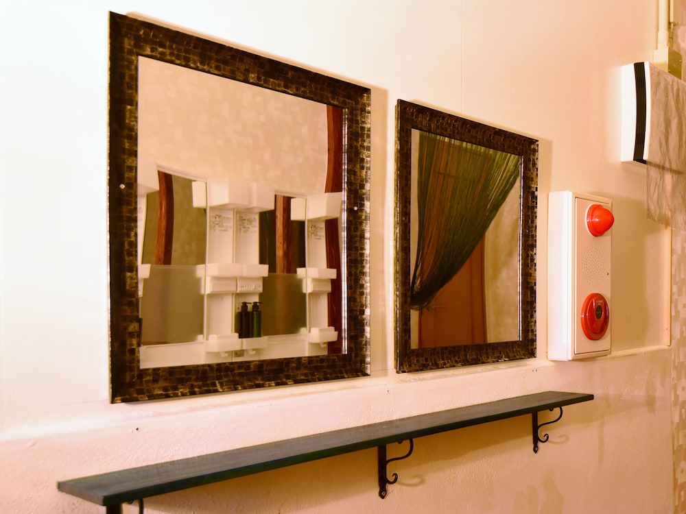 Capsule Room, Women Only For 2 People