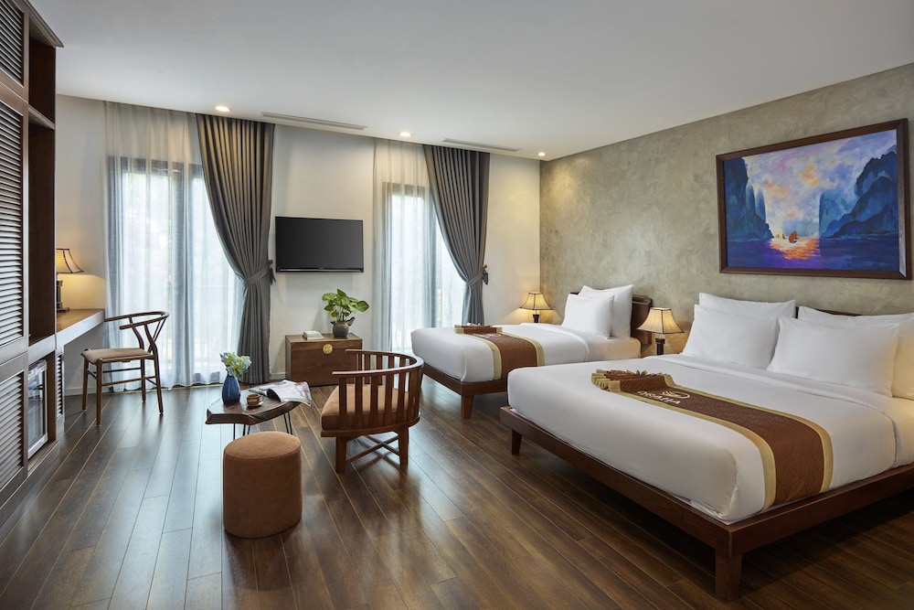 Family Triple Room, Multiple Beds, Balcony, Mountain View