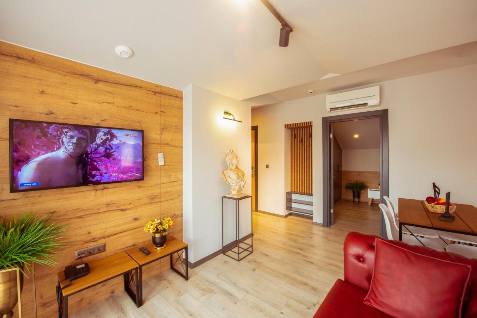 Queen Suite